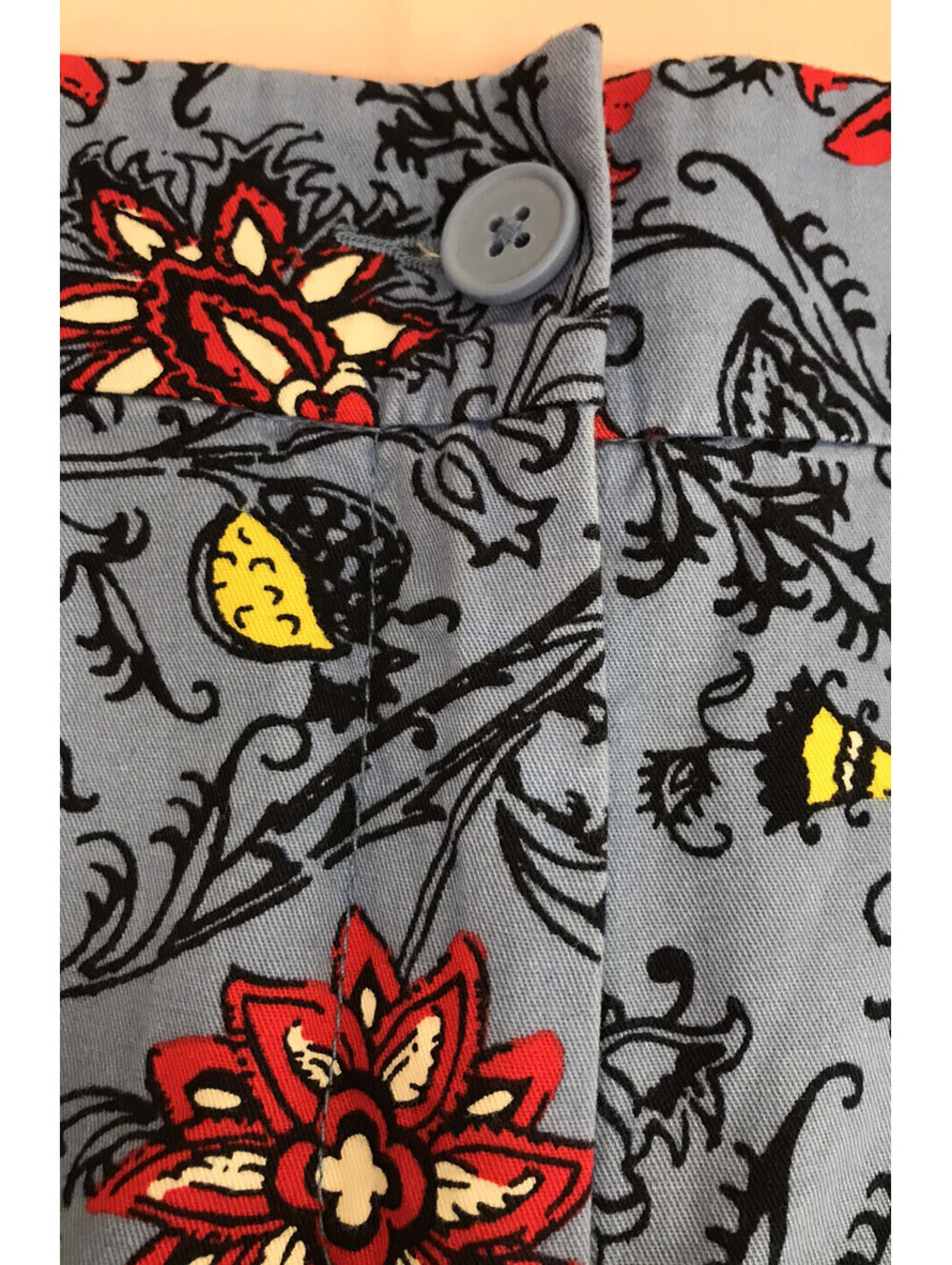 Loft Outlet Shorts. Blue with Red/Yellow Floral. 4 Inch Inseam. Size 2.   NWT - Picture 3 of 9